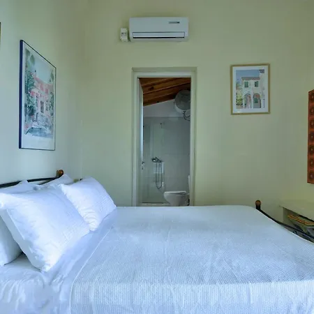 فيلة Melina نساكيون