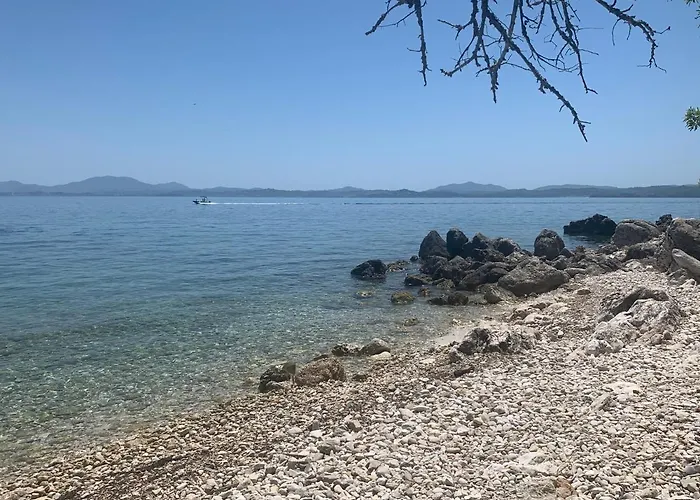 Melina Nisaki (Corfu)